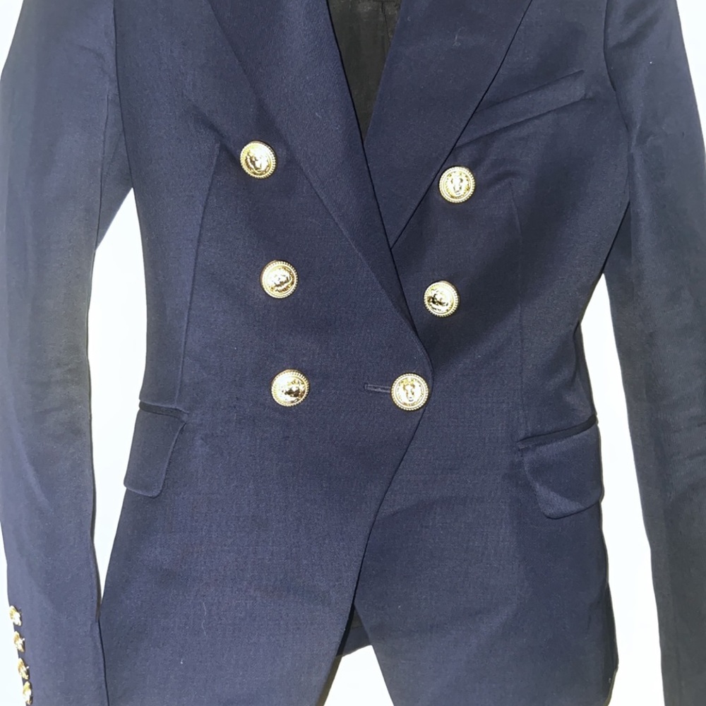 Balmain
Double-Breasted Wool Jacket - Picture 6 of 6